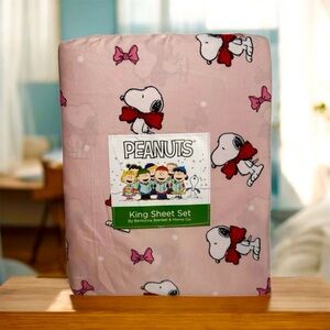 Berkshire Snoopy Peanuts pink Christmas Holiday sheets set red bows King